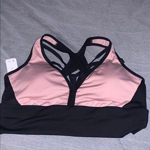 Women’s sports bra